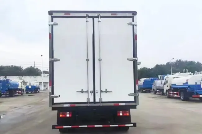 HOWO 5 Tons Refrigerated Truck for Sale