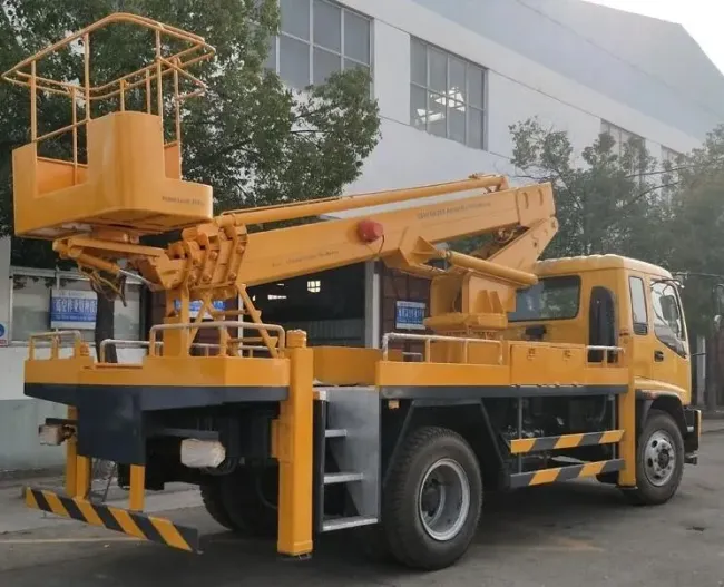 Japanese Brand 16m 18m 20m 22m 24m 26 Meter 28m 30m 32m 35m 38m Telescopic Boom Overhead Working Truck Man Lift Working Truck