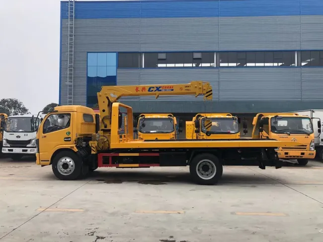 5 Tons Flatbed Truck Mounted Crane Dongfeng Cargo Crane Hydraulic Telescopic Boom