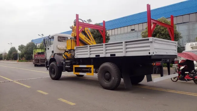 Dongfeng 8-12t Heavy Duty Truck Mounted Crane Factory Price for Sale