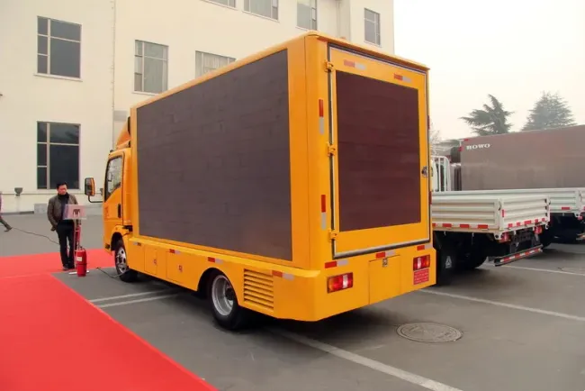 HOWO 4*2 Good Quality P4 P5 P6 Full Color Mobile LED Advertising Food Truck Display Screen for Sale