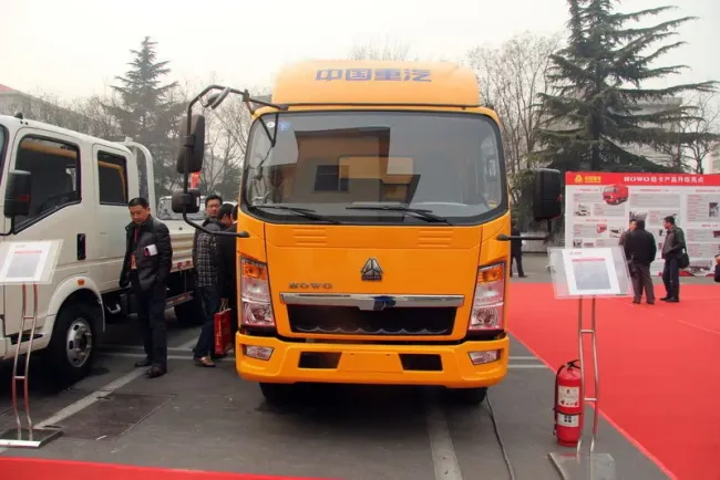 HOWO 4*2 Good Quality P4 P5 P6 Full Color Mobile LED Advertising Food Truck Display Screen for Sale