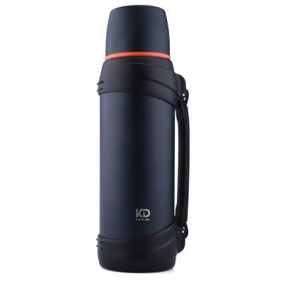 China 2000ML/2500ML Vacuum Travel Pot Mug Large-Capacity Healthy Safe Convenient With Handle for sale