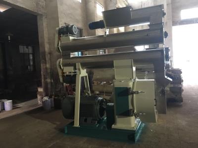 China Sawdust Wood Ring Die Pellet Mill Chicken Poultry Feed Machinery 110kw 18th for sale
