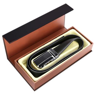 Chine Logo personnalisé Impression de ceinture de papier de luxe pour hommes Boîte d'emballage cadeau carton Boîte de portefeuille pour hommes à vendre