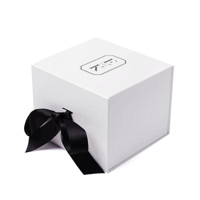 China White Square Foldable Paper Gift Box With Magnetic Catch And Ribbon Decor for sale