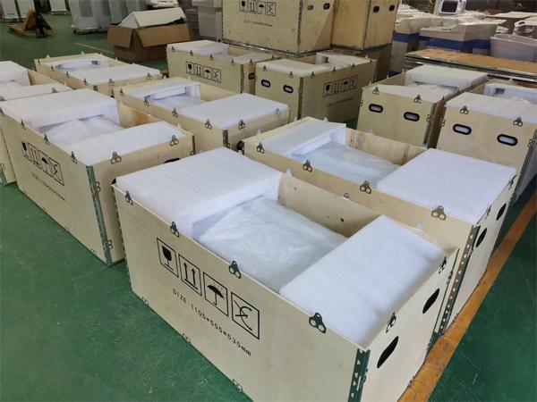 Hair Regrowth Machine shipping package with tracking information