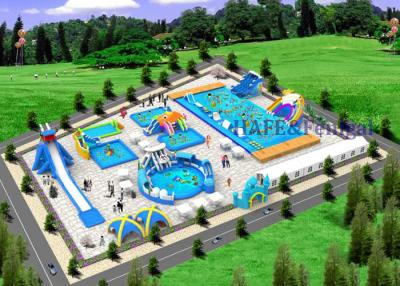 Chine Parc aquatique gonflable en plein air avec une grande piscine et des jouets aquatiques à vendre