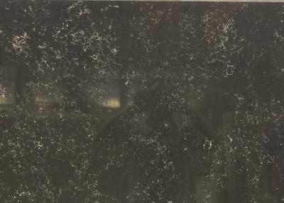 中国 台所カウンタートップの人工的な水晶石の黒色の磨かれた表面 販売のため