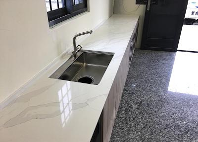 China High Brightness Quartz Kitchen Floor Tiles Chemical Resistant Easy To Clean for sale