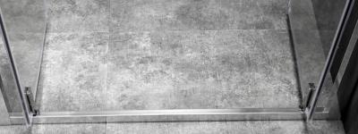 Китай Элегантные двери для душа с хромированным профилем для современных ванных комнат продается