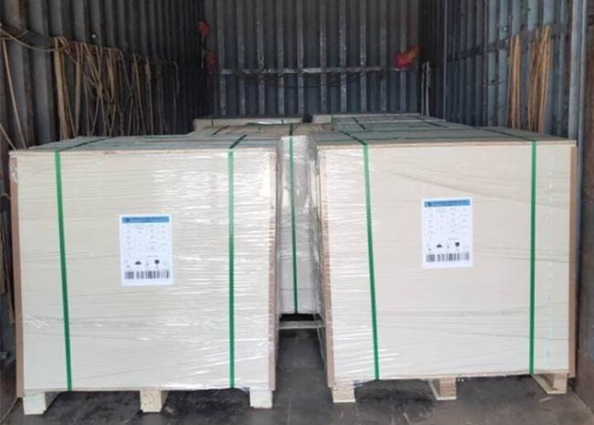 70*100cm 100gsm - 120gsm Uncoated White Brown Kraft Paper For Gift Bag 70*100cm 100gsm - 120gsm Uncoated White Brown Kraft Paper For Gift Bag