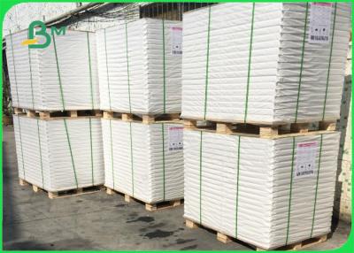 Chine 70 - Papier excentré de 180 GM/M Woodfree/taille blanche de petit pain de papier vergé adaptée aux besoins du client à vendre