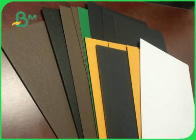 Chine FSC coloré 300gsm au carton gris du panneau 2600gsm couvre pour le dossier de voûte de levier à vendre