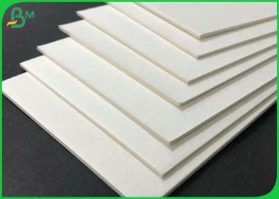 Chine feuille de papier absorbante de plaine non-enduite de carton de pulpe de Vierge de 0.4mm 0.7mm pour Beermat à vendre