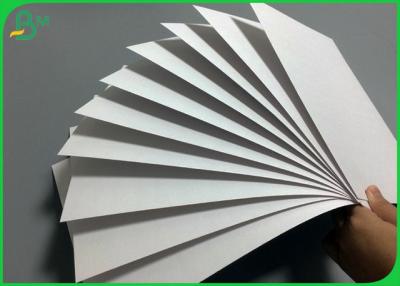 China Papel branco puro 0.45mm do cartão da polpa de madeira para o indicador de umidade à venda