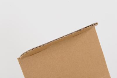 Chine Boîte d'emballage en papier recyclé pour emballages respectueux de l'environnement à vendre
