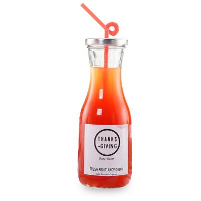 China 500ml Thick Glass Beverage Bottle With Straw / Lid Environmentally Friendly for sale