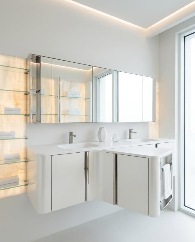custom bathroom vanity cabinet with mirror-polished stainless steel cabinet fronts and 304 stainless steel structure