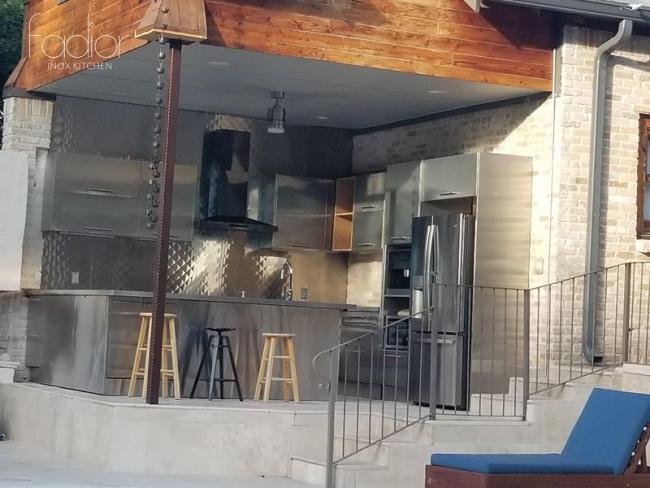 OEM Outdoor Kitchen Stainless Steel Sink Cabinet With Integrated Modern Appliances - The non-porous surface ensures easy cleaning and long-lasting durability