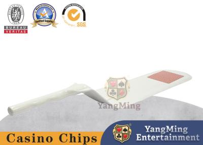 Китай ABS клуба выполненные на заказ высококачественные белая пластиковая карта покера пластиковая таблица игры карты дают лопаткоулавливатель карты продается