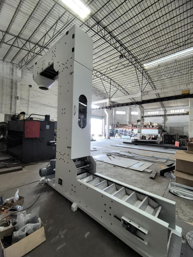 Z-Type Bucket Elevator in industrial operation
