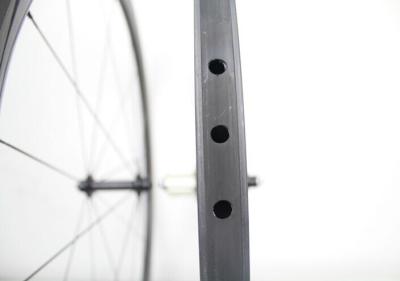 China Campagnolo G3 carbon road bike Clincher wheelset 700C 50mm wide 3mm Chinese factory price for sale