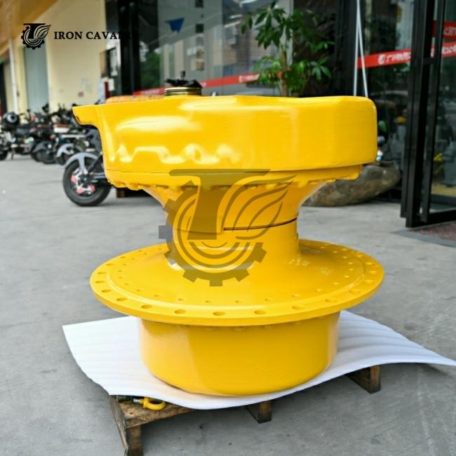 Komatsu HD785-7 Transmission Assembly side view