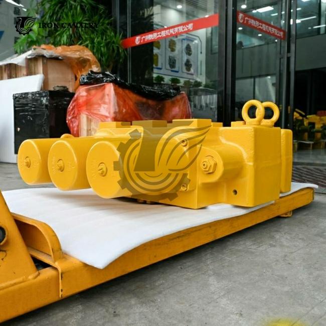 Hydraulic Main Control Valve Assembly side view with detailed connections