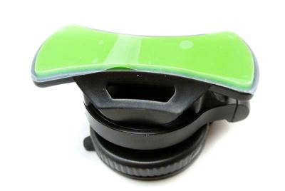 China Tenedor auto del teléfono celular del tenedor de la ventosa del coche del tenedor universal pegajoso verde del soporte de parabrisas en venta