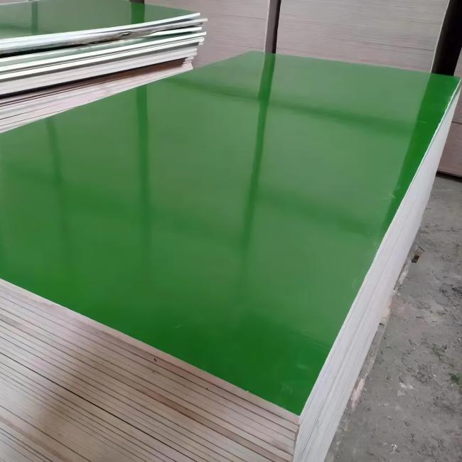 Green Plastic Film Faced Plywood concrete formwork panel