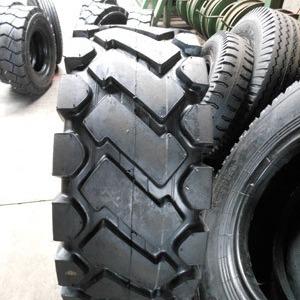 China Dongfeng Jiefang Howo Off Road L3 Loader Tires 205/70-16 for sale
