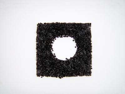 China Recycled Black PET Granules 1.36-1.42g/Cm3 With Moisture ≤0.2% for sale
