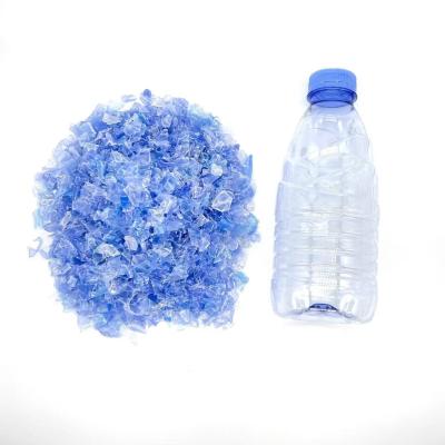 China Fragmentos de botellas de PET de color azul reciclados de grado 3A para la fabricación de botellas en venta
