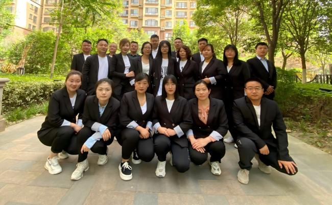 Ainuoke professional team and staff