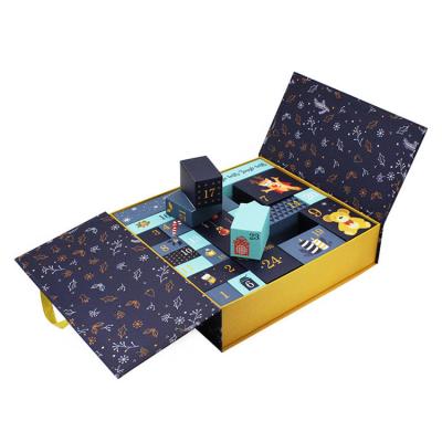 China Art Paper Rigid Gift Box Innovative Christmas Sock Xmas Advent Calendar Mystery Box à venda