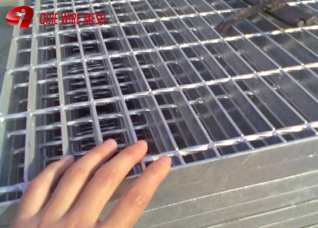 Grating 75mm X 6mm Metal Drain Grates Mild Steel Heavy Duty Steel Bar Grating Hot Dipped Galvanized More Than 5 Years 50mm 100mm