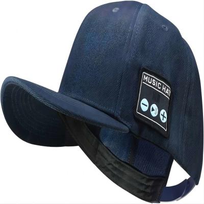 China Sombrero unisex del bluetooth con el altavoz dual, mano-lavado, sombrero recargable de la música que almacena las embutidoras para las muchachas y los muchachos en venta