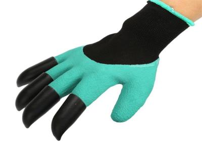 China Waterproof Claw Garden Work Gloves For Flower / Family Working Green Color for sale