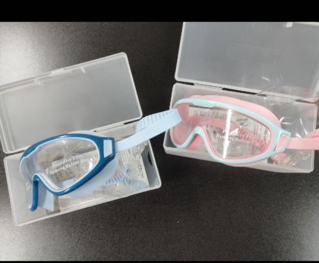 Swimming goggles detailed view