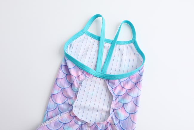 Spaghetti strap detail
