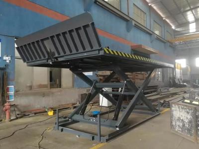 China Hydraulic Dock Lift Automatic Lifting2000mm, Lift Table 2000mm*3400mm For Container Unloading for sale