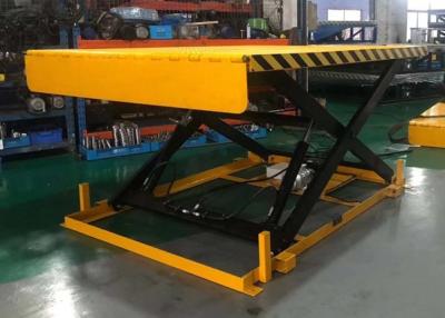 China Hydraulic Scissor Dock Lift , Forklift Scissor Lift Is The Best Solution For Dock Warehouse Loading. for sale