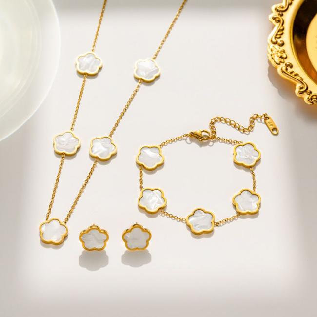 Gold Plated Stainless Steel Jewelry Designer Lucky Flower Shaped Five Leaf Clover Necklace Bracelet Earring Set for Women