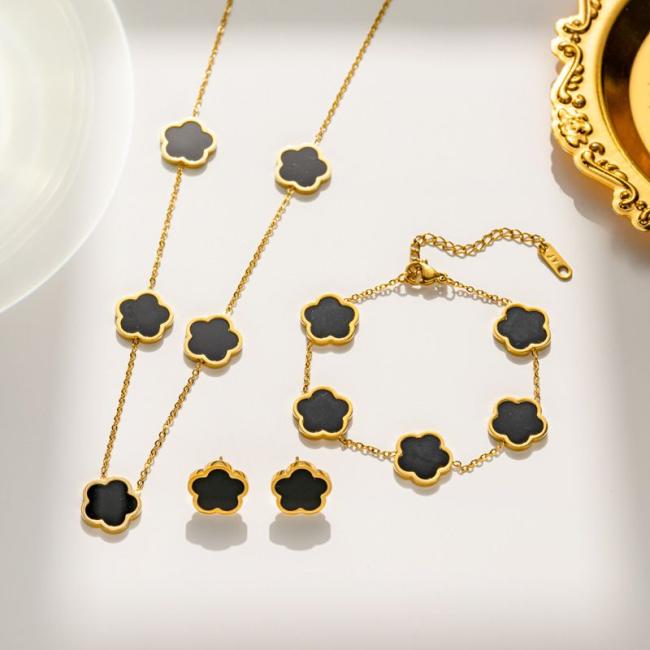 Gold Plated Stainless Steel Jewelry Designer Lucky Flower Shaped Five Leaf Clover Necklace Bracelet Earring Set for Women