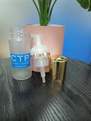 China Bomba de espuma de plástico Dispensador tornillo en el cierre Recargable base antideslizante 2.0MM junta en venta