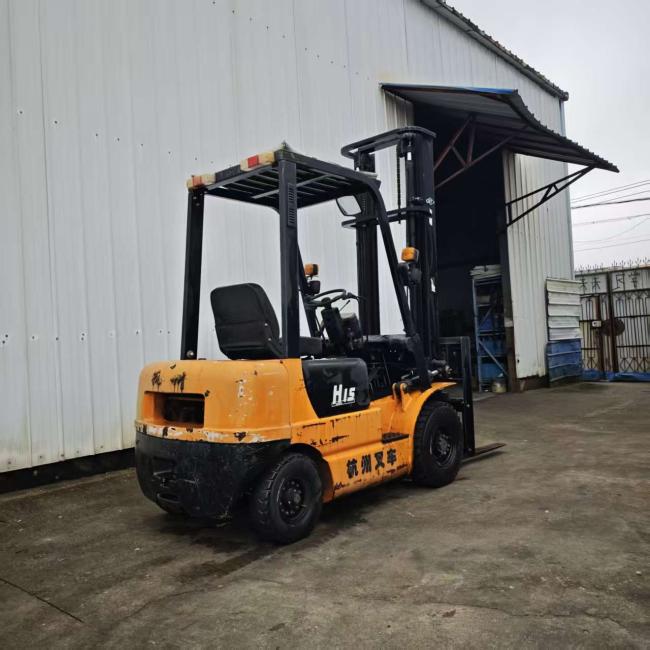 Hangcha diesel forklift side view