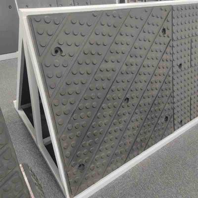 China Cast Iron Rubber Matting For Underpass Safety Surfacing Rubber Stable Mats for sale
