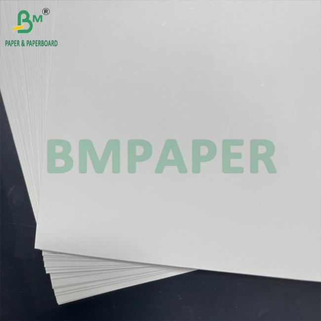 Good Printing Effect Smooth 300gsm + 15g PE Coated Paperboard White 65 x 95 cm Good Printing Effect Smooth 300gsm + 15g PE Coated Paperboard White 65 x 95 cm