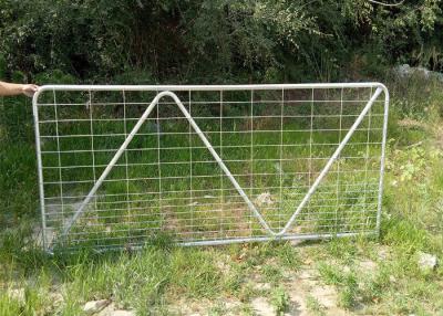 China 4200M X 1170MM 1pcs vertical tube livestock panel N stay galvanized farm gate for sale